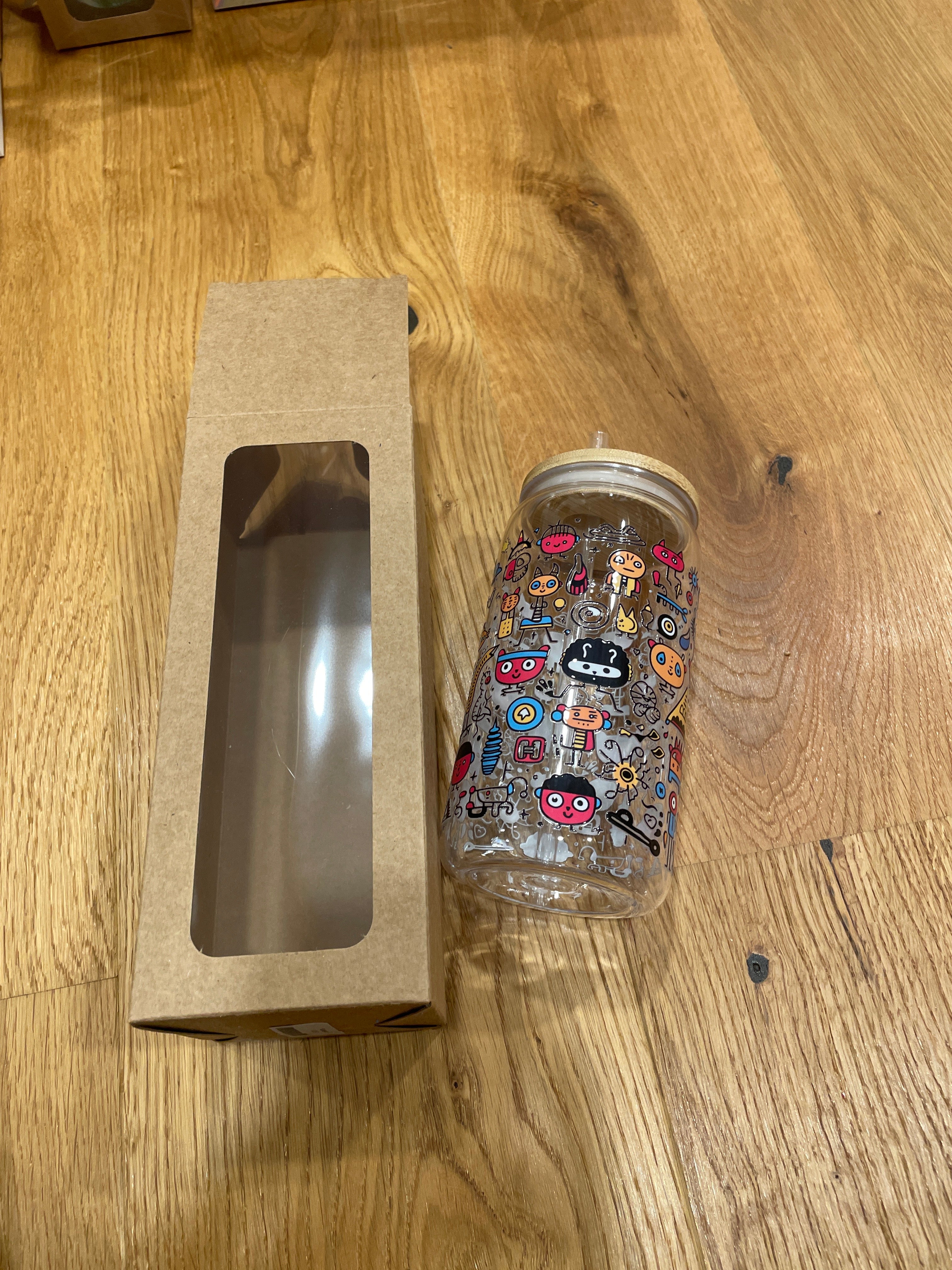 Wiederverwendbarer Trinkbecher mit Bambusdeckel & Strohhalm – stylisch, praktisch & perfekt für unterwegs!