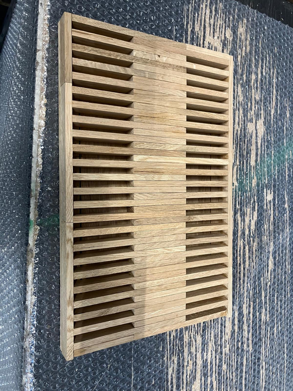 Brotschneidebrett aus Eiche – Handgemacht von HolzSticks