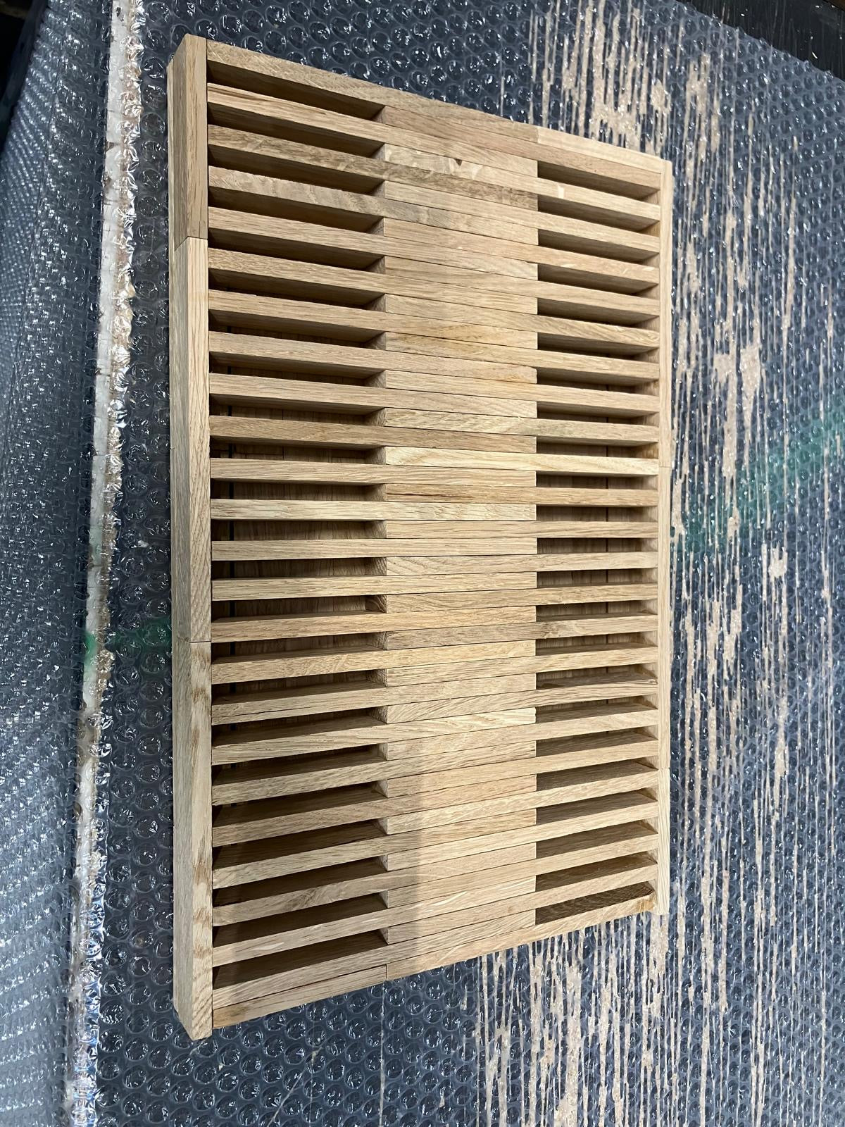 Brotschneidebrett aus Eiche – Handgemacht von HolzSticks