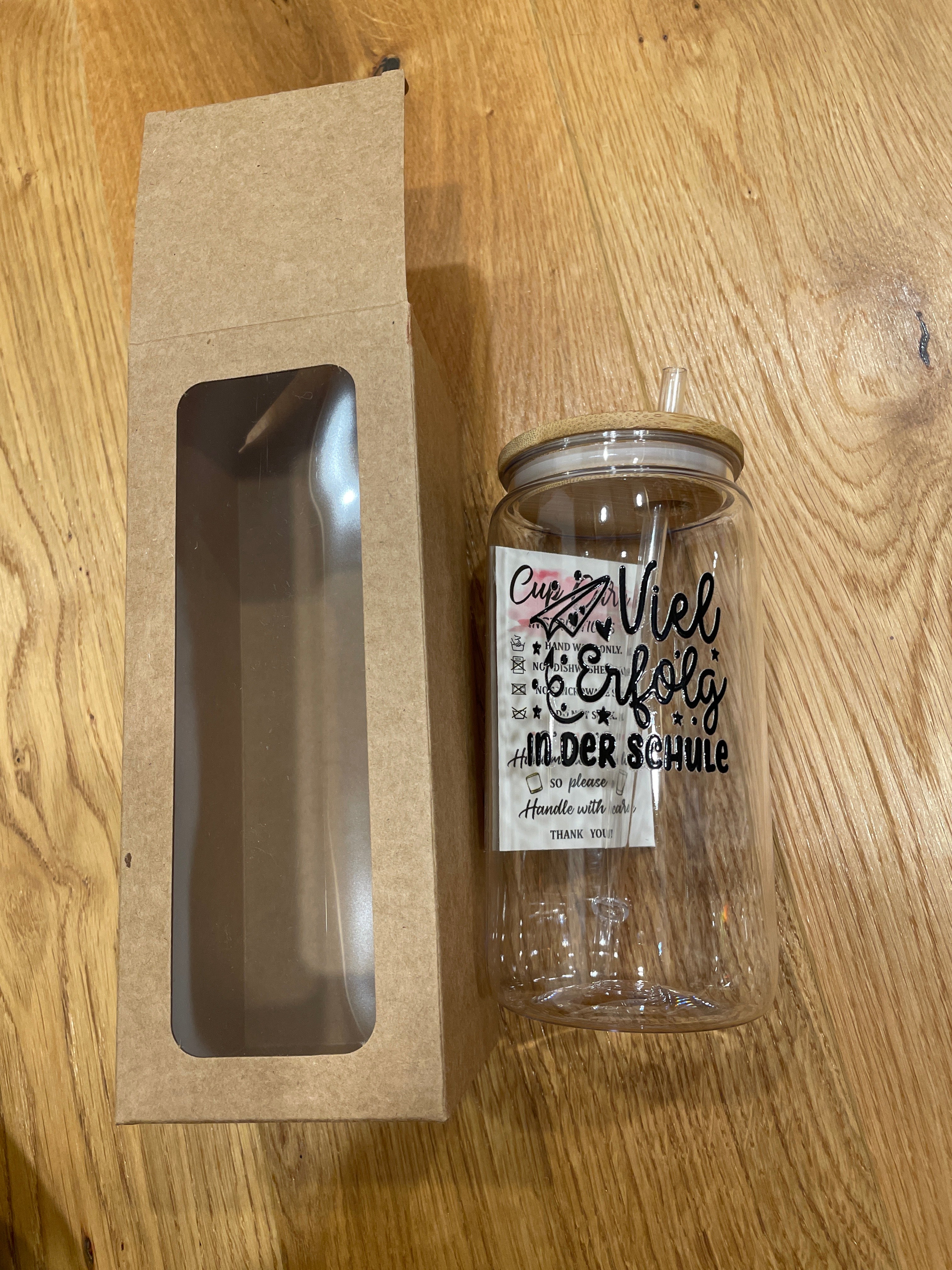 Wiederverwendbarer Trinkbecher mit Bambusdeckel & Strohhalm – stylisch, praktisch & perfekt für unterwegs!