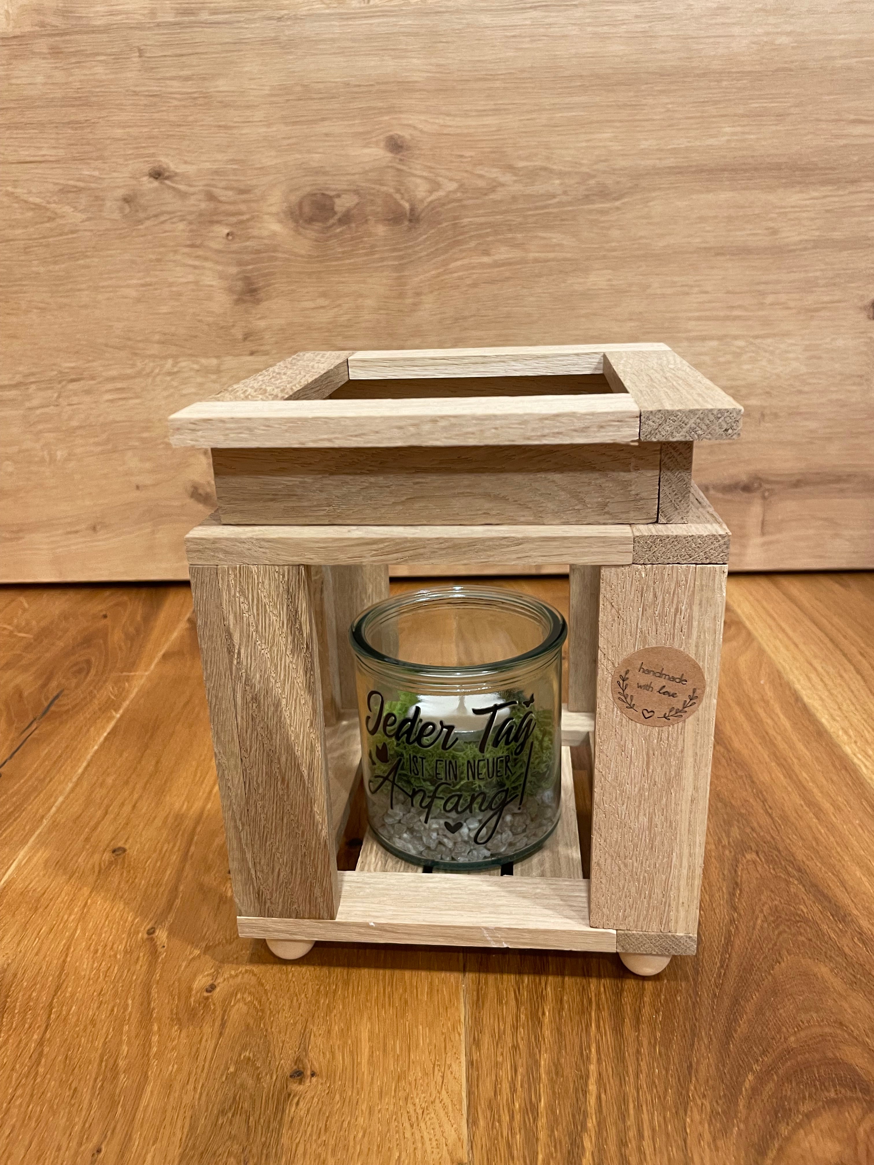 Handgefertigte Klötzchen-Laterne klein