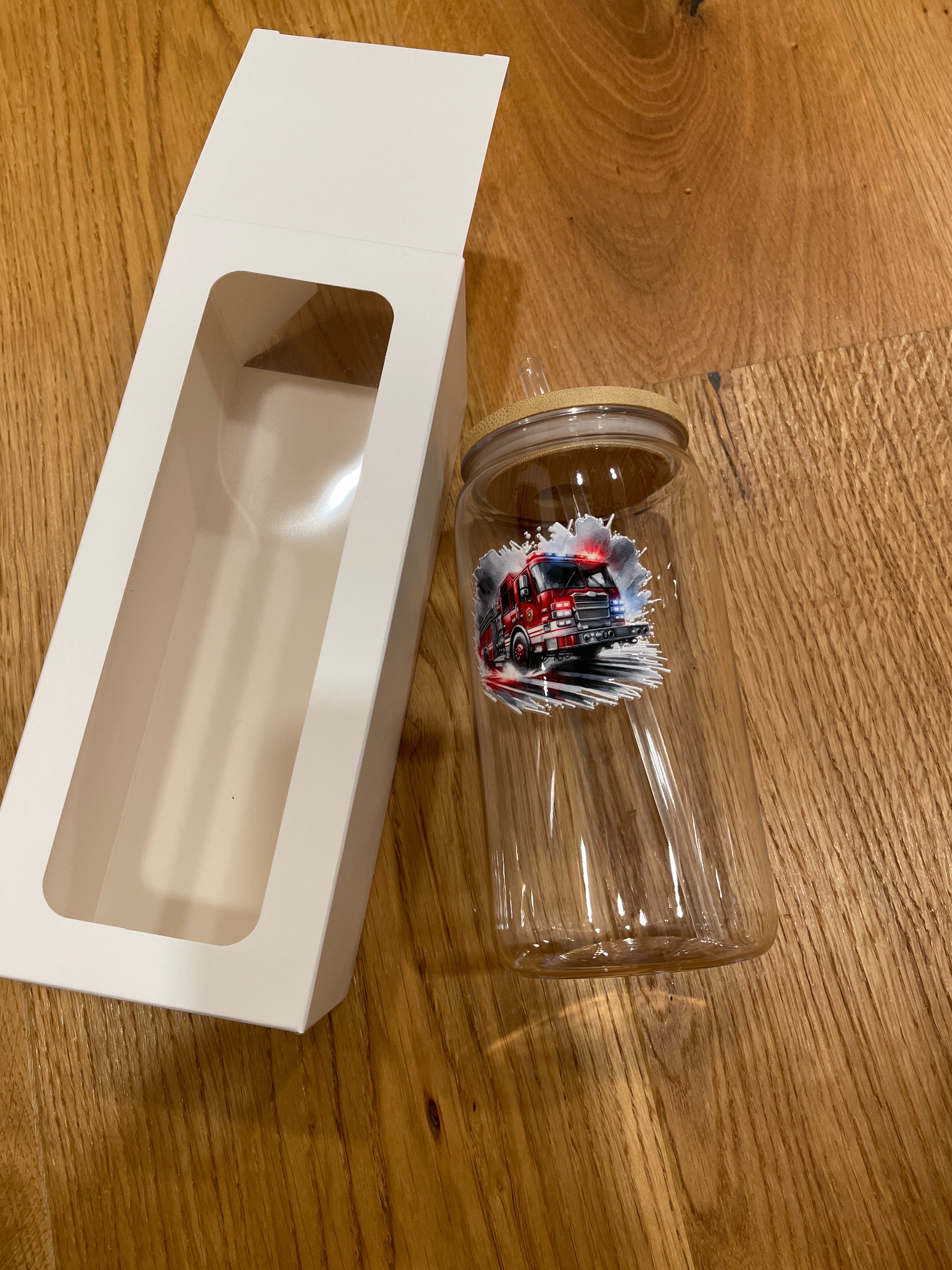 Wiederverwendbarer Trinkbecher mit Bambusdeckel & Strohhalm – stylisch, praktisch & perfekt für unterwegs!