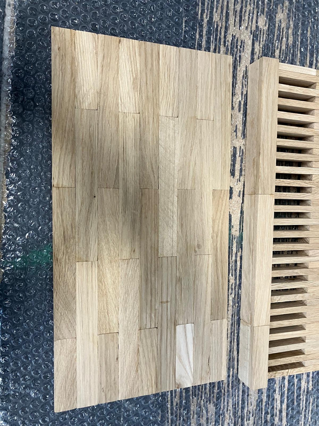 Brotschneidebrett aus Eiche – Handgemacht von HolzSticks