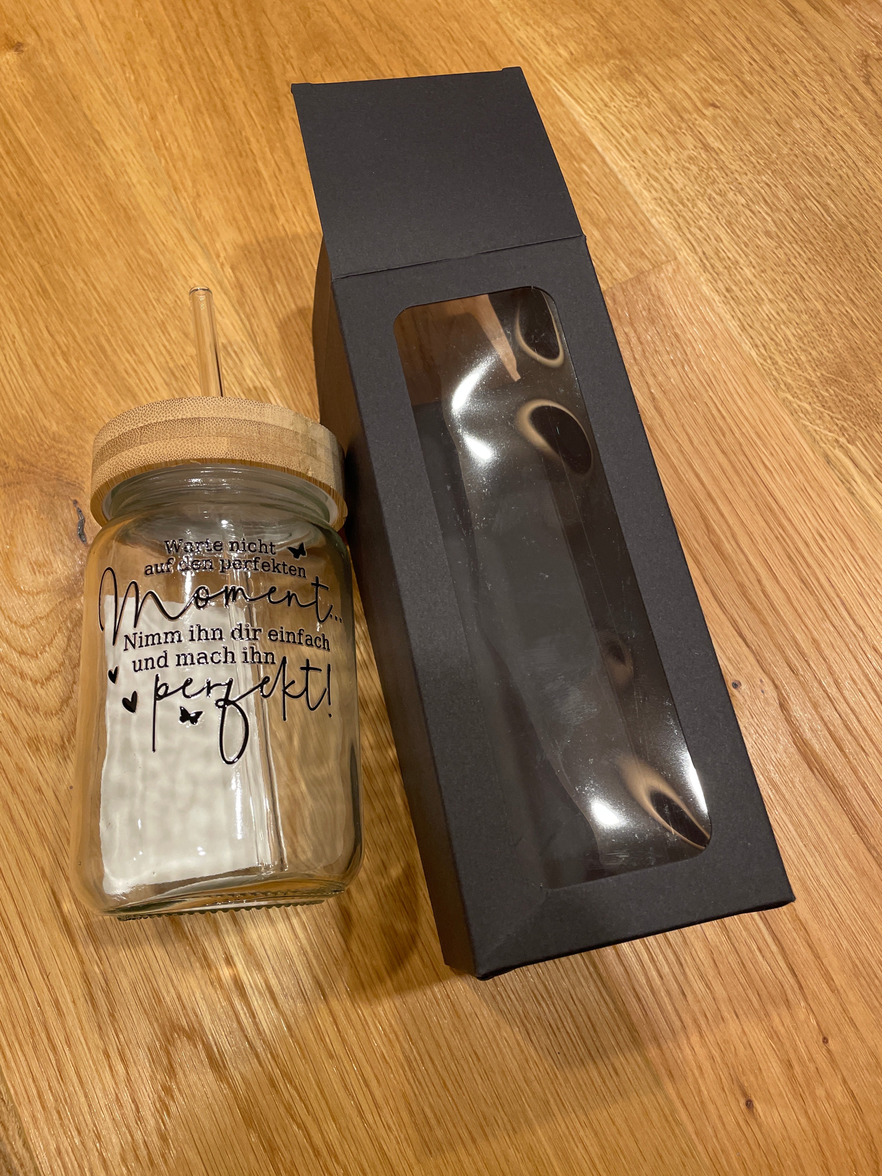 Glasbecher mit Bambusdeckel & Glasstrohhalm