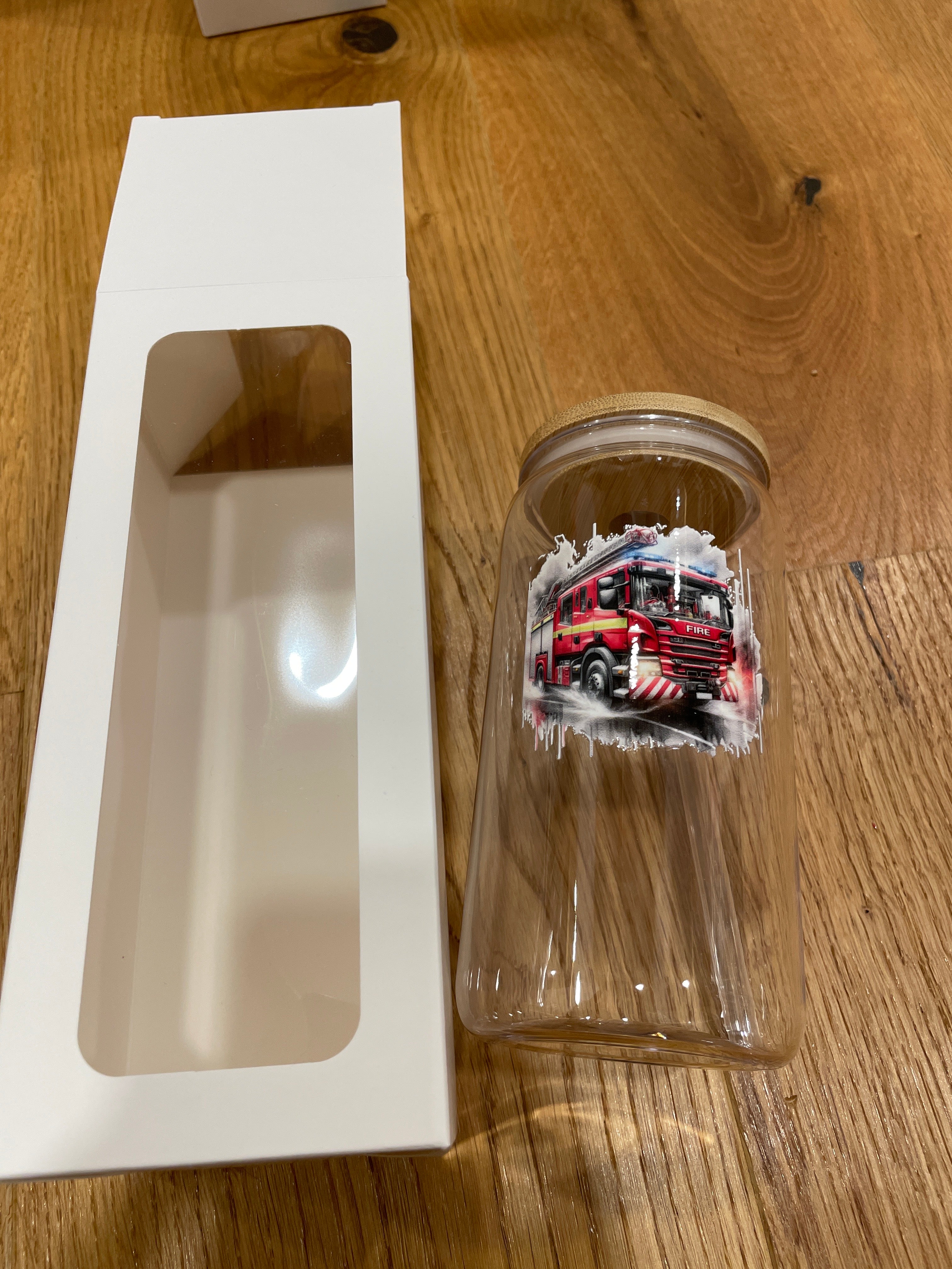 Wiederverwendbarer Trinkbecher mit Bambusdeckel & Strohhalm – stylisch, praktisch & perfekt für unterwegs!