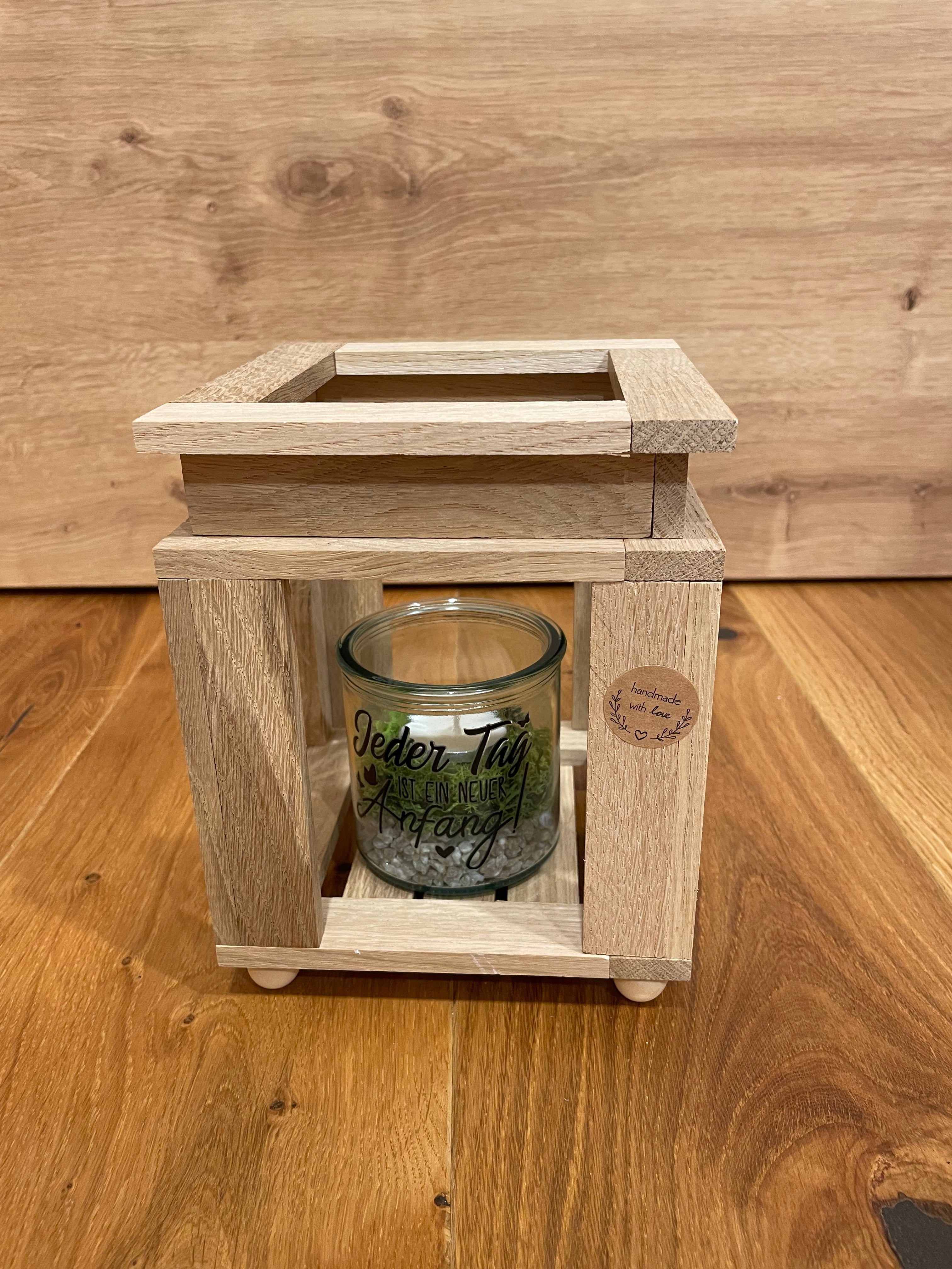 Handgefertigte Klötzchen-Laterne klein