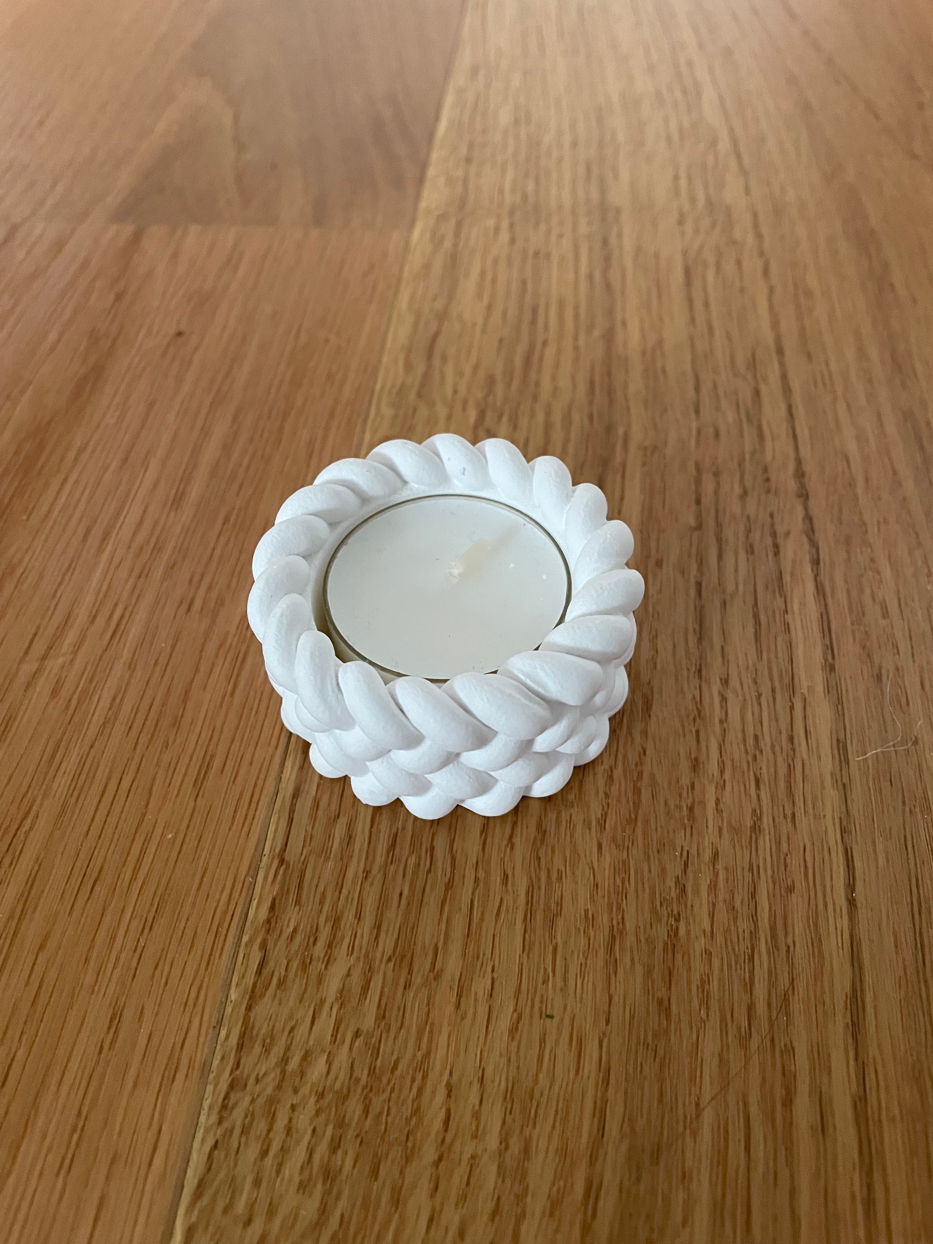 Teelichthalter geflochtener Kranz