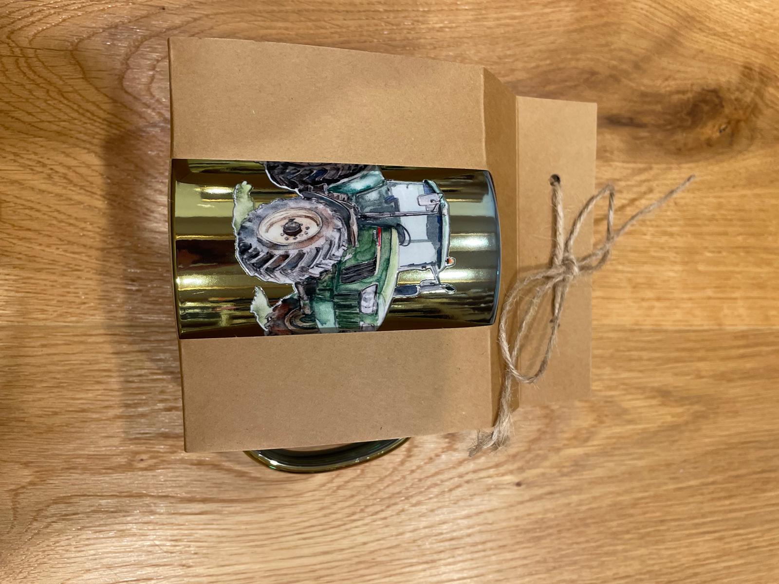 Regenbogen-Tasse mit Rub-On-Spruch oder -Motiv – Liebevoll gestaltet & einzigartig "Traktor grün"