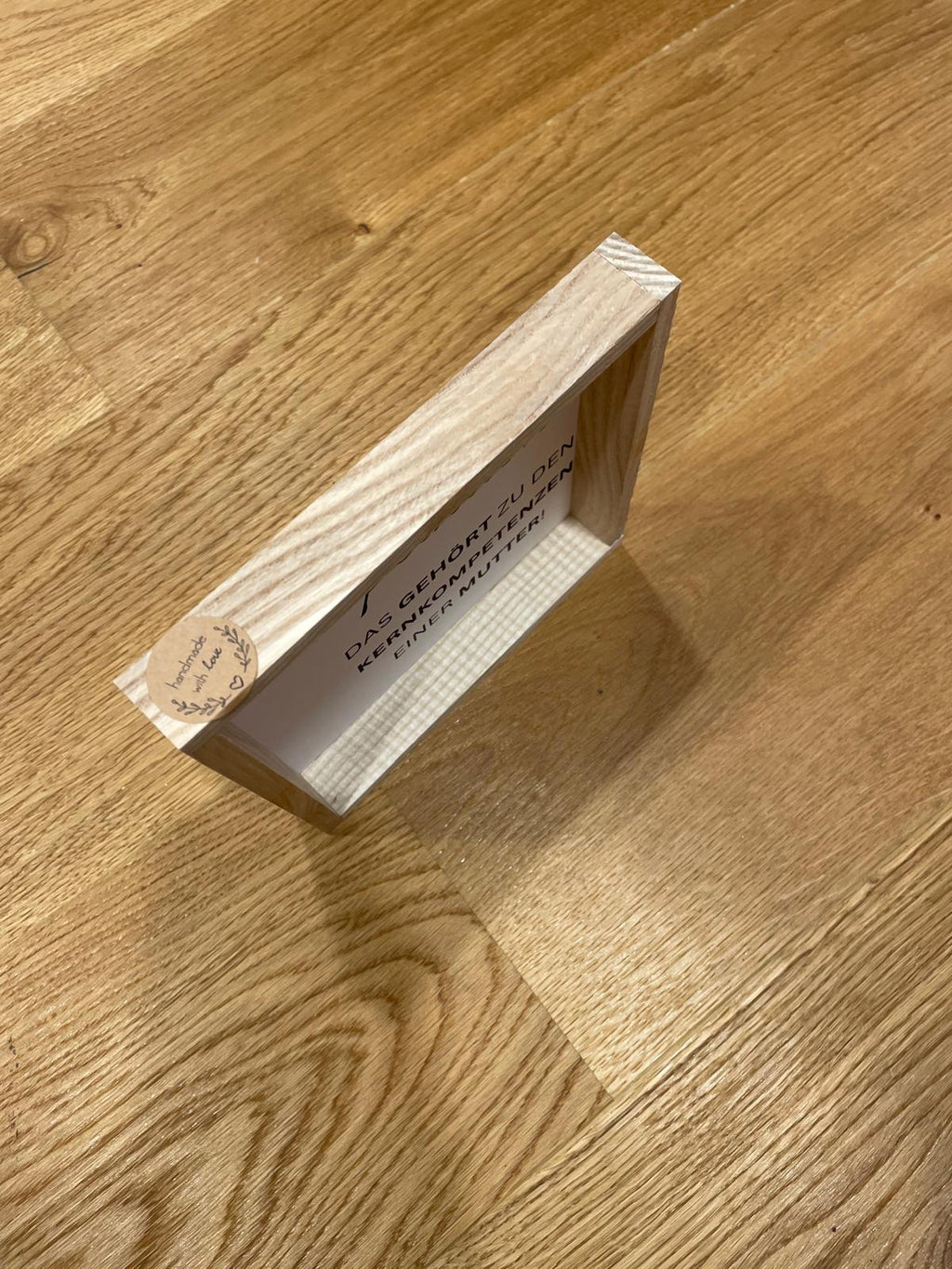 Klötzchen Spruch auf DesignPapier im Holzsticks Rahmen "... klar bin ich peinlich!..."