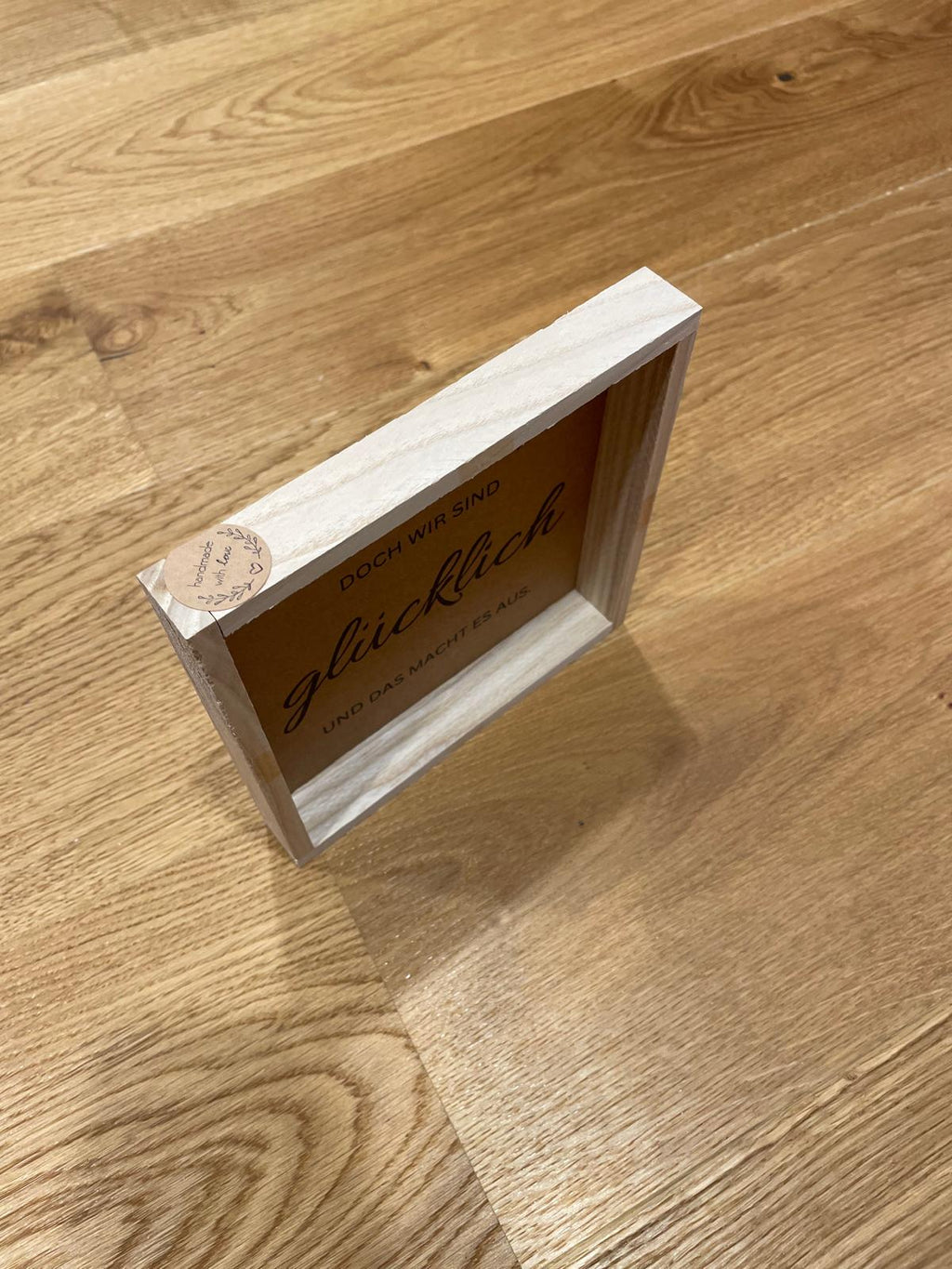 Klötzchen Spruch auf DesignPapier im Holzsticks Rahmen "Es ist keine Villa..."