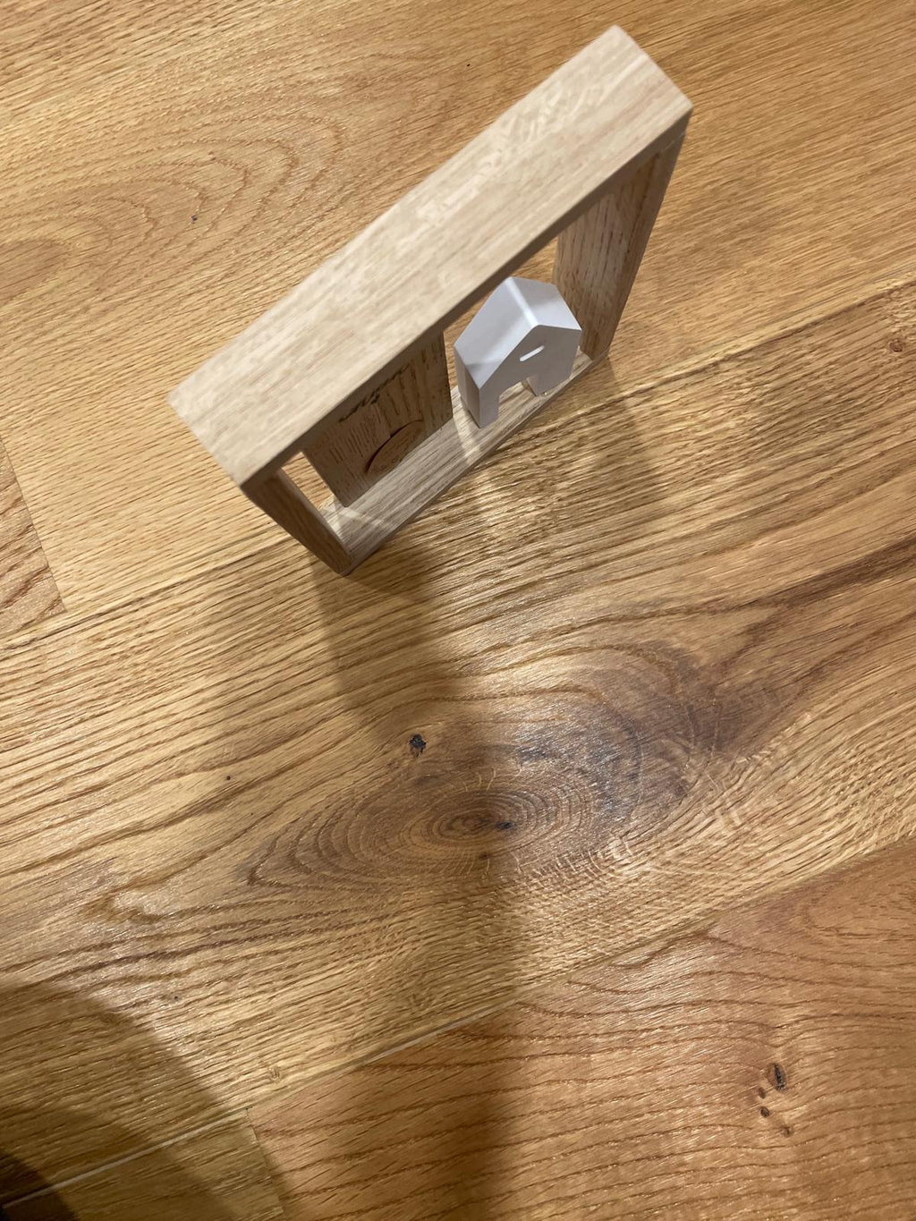 Handgemachter Deko‑Rahmen „Willkommen“ – Häuschen aus Gießmasse – Geschenkidee für den Eingangsbereich "Hier wohnt das Glück"