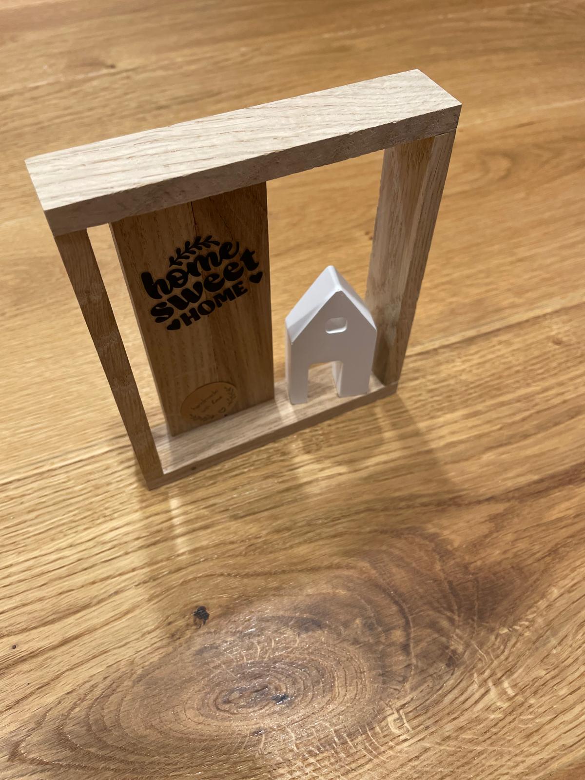 Handgemachter Deko‑Rahmen „Willkommen“ – Häuschen aus Gießmasse – Geschenkidee für den Eingangsbereich "Home Sweet Home"